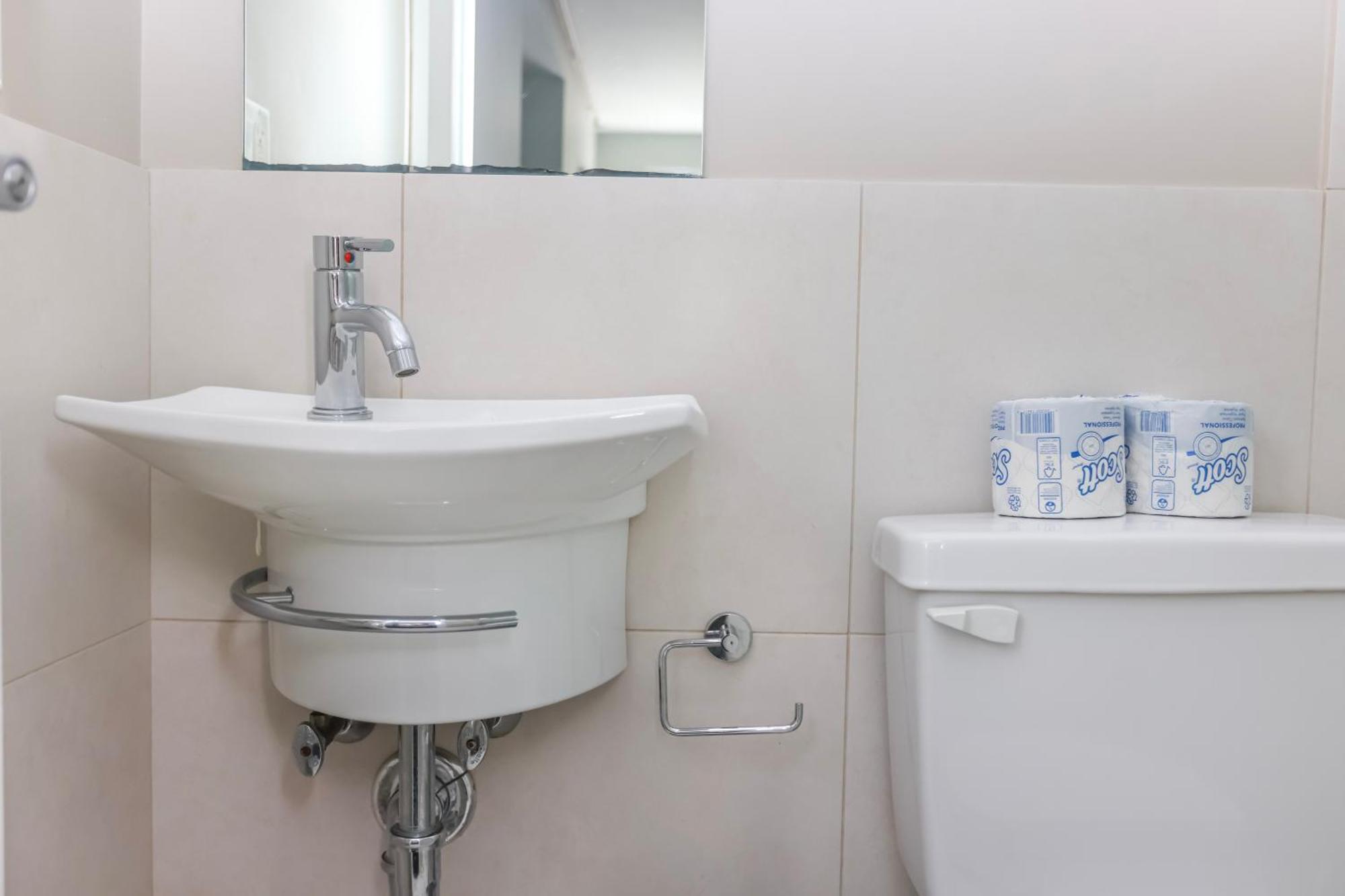 Stylish Studio On Newbury St #3 Бостон Екстер'єр фото