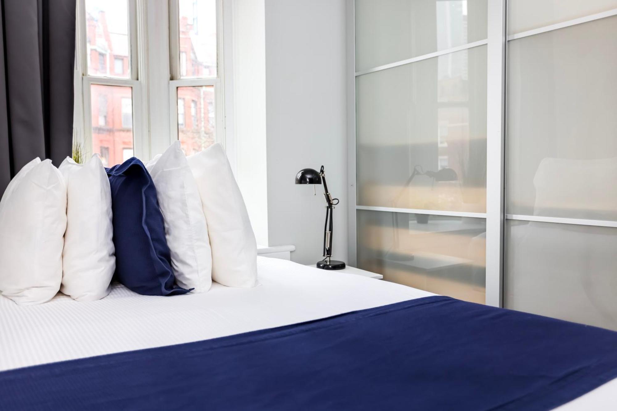 Stylish Studio On Newbury St #3 Бостон Екстер'єр фото